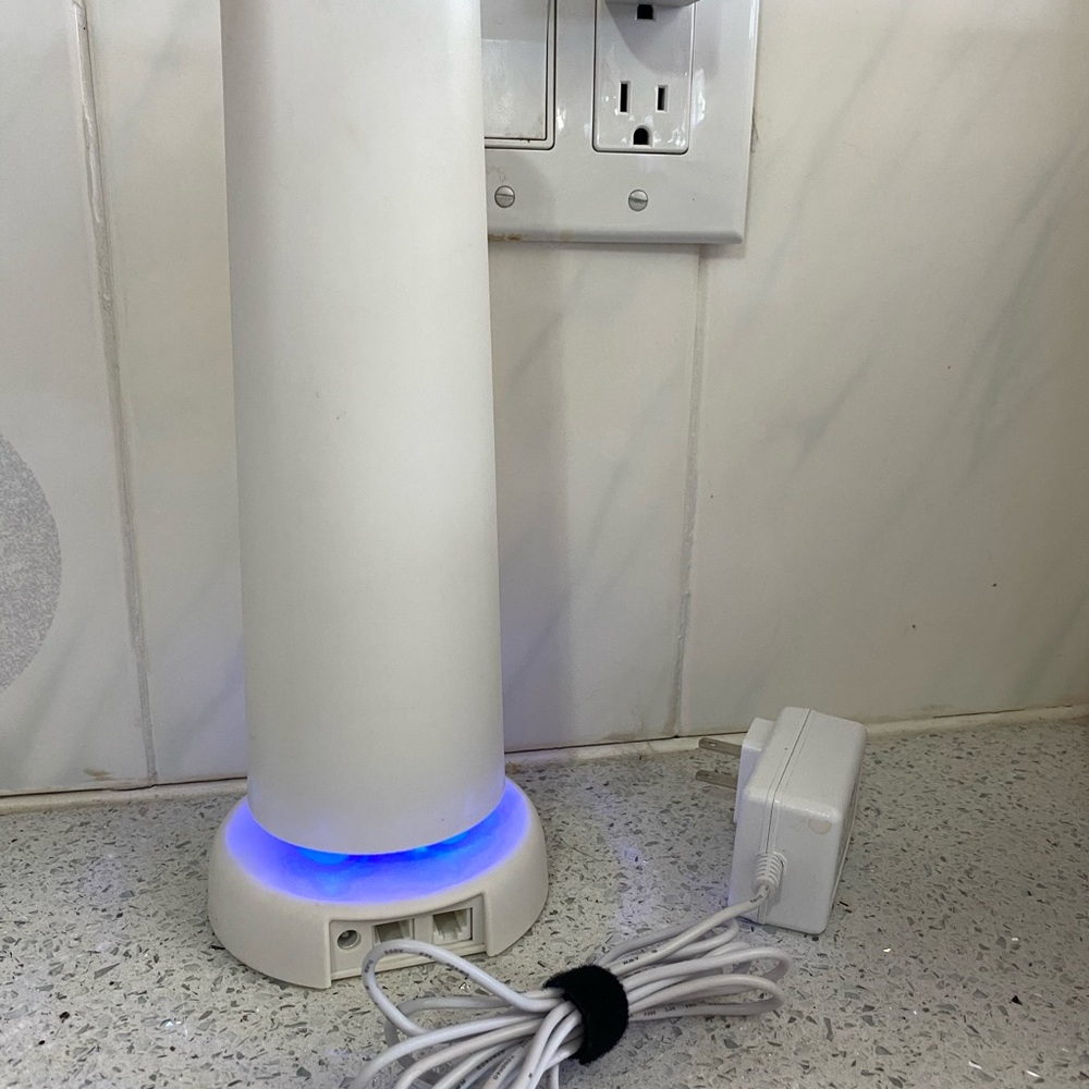SimpliSafe security system - Picture 3 of 7
